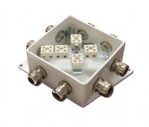 КМ-О (10к*6,0)-IP 66-120х120, семь вводов