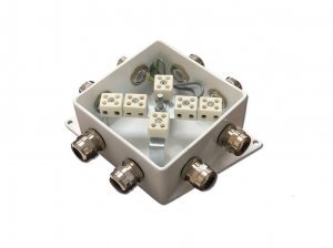 КМ-О (12к*6,0)-IP 66-120х120, семь вводов