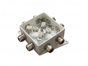 КМ-О (10к)-IP 66-120х120, три ввода